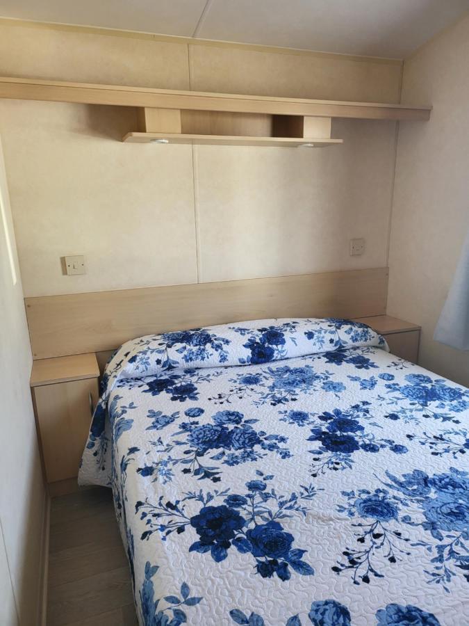 Camping Pradon 阿内罗 外观 照片